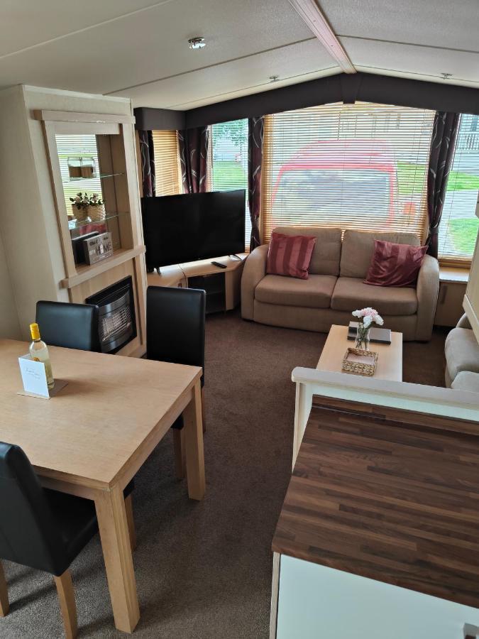 Saint Leonards Holiday Home Sleeps Six מראה חיצוני תמונה