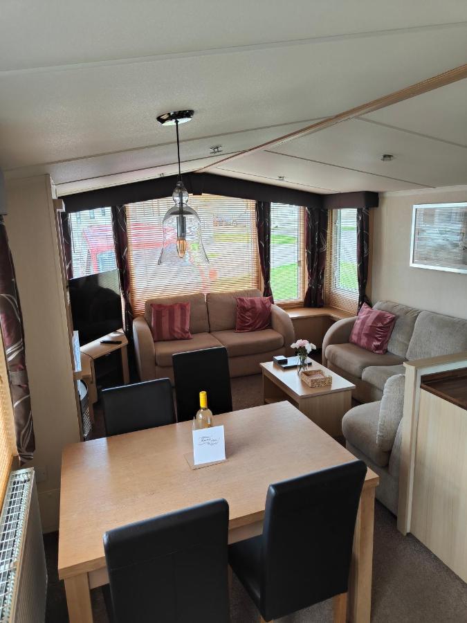 Saint Leonards Holiday Home Sleeps Six מראה חיצוני תמונה
