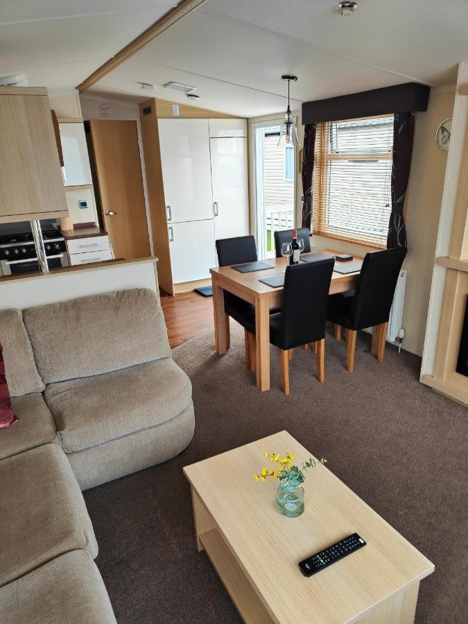 Saint Leonards Holiday Home Sleeps Six מראה חיצוני תמונה